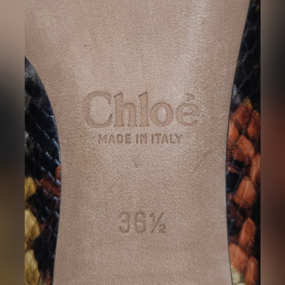 CHLOÉ LAURENA SNAKE EMBOSSED SCALLOPED FLATS. - Picture 10 of 10